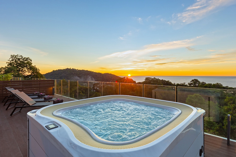 SeaView BluePoint Apartment 819