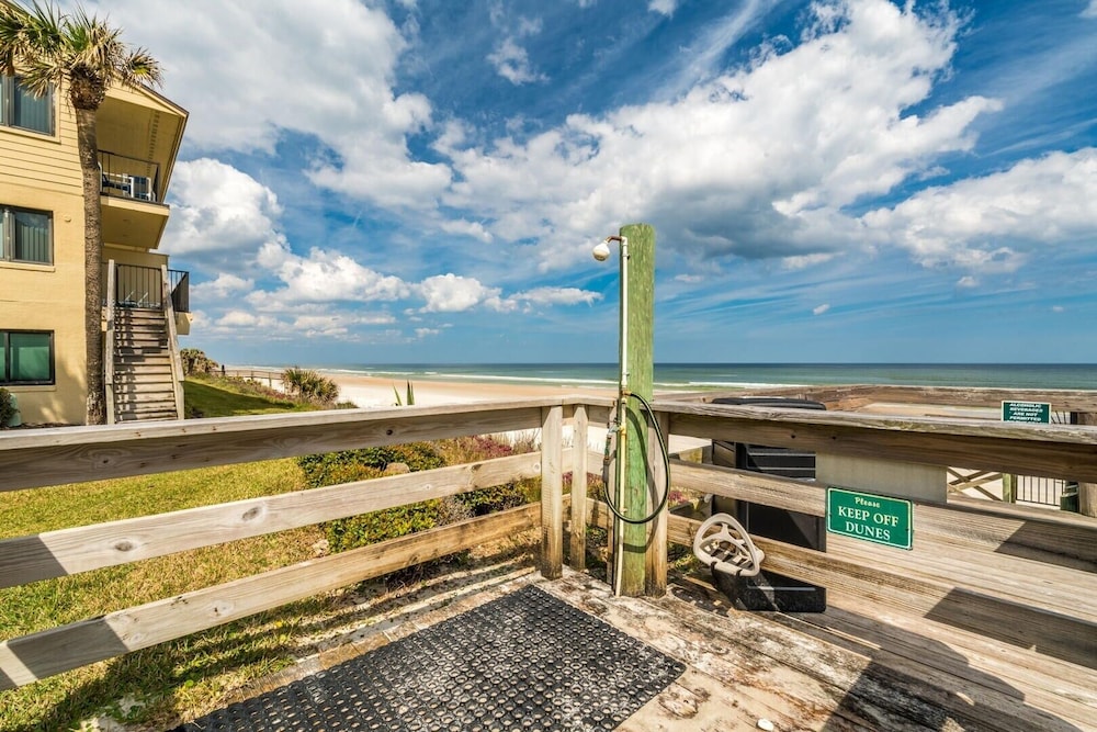 Blessed By The Sea Crescent Beach Activities 2 Bedroom Home
