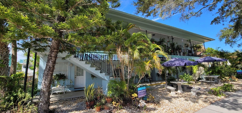 Beach Quarters #6