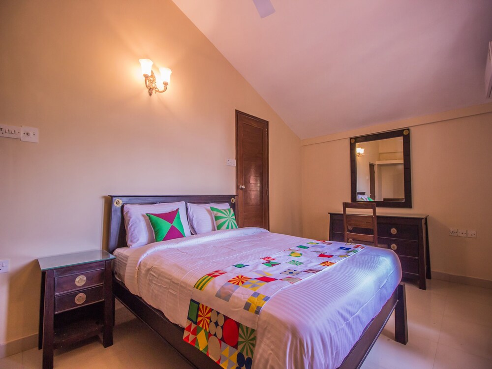OYO 11424 Home Elegant 3BHK Villa Near Dona Paula Beach