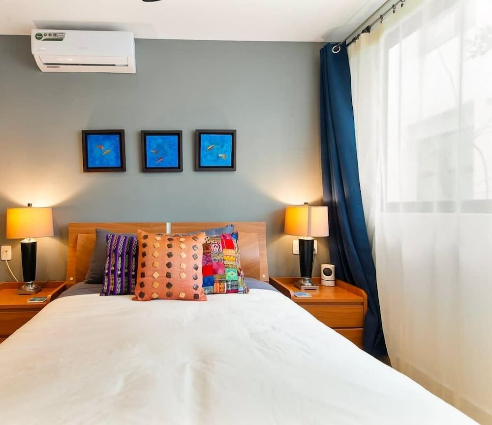 Colorful Perfect Located 2 Br. W/great Amenities