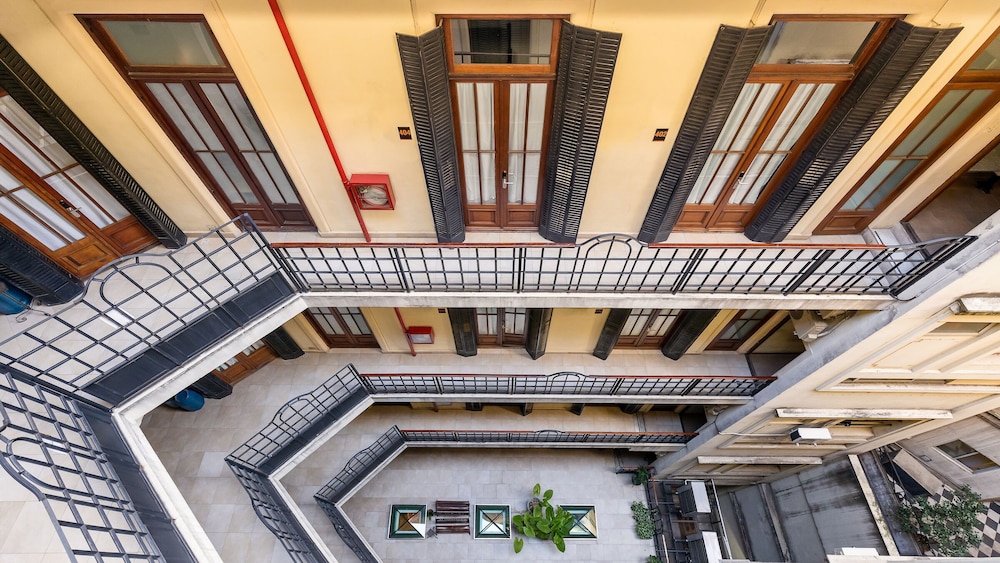 Milhouse Avenue - Hostel