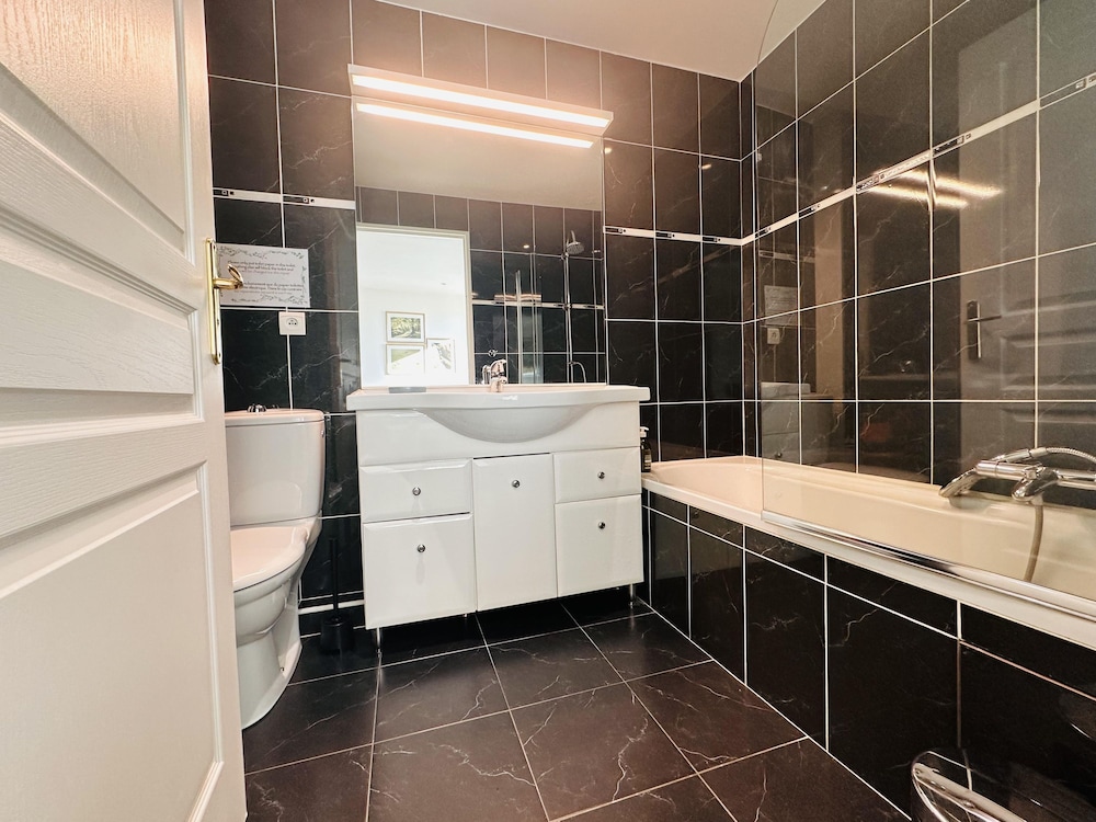 Superb Penthouse in Centre of Cannes Stunning Views Air-conditioning Internet Near the Palais - 532