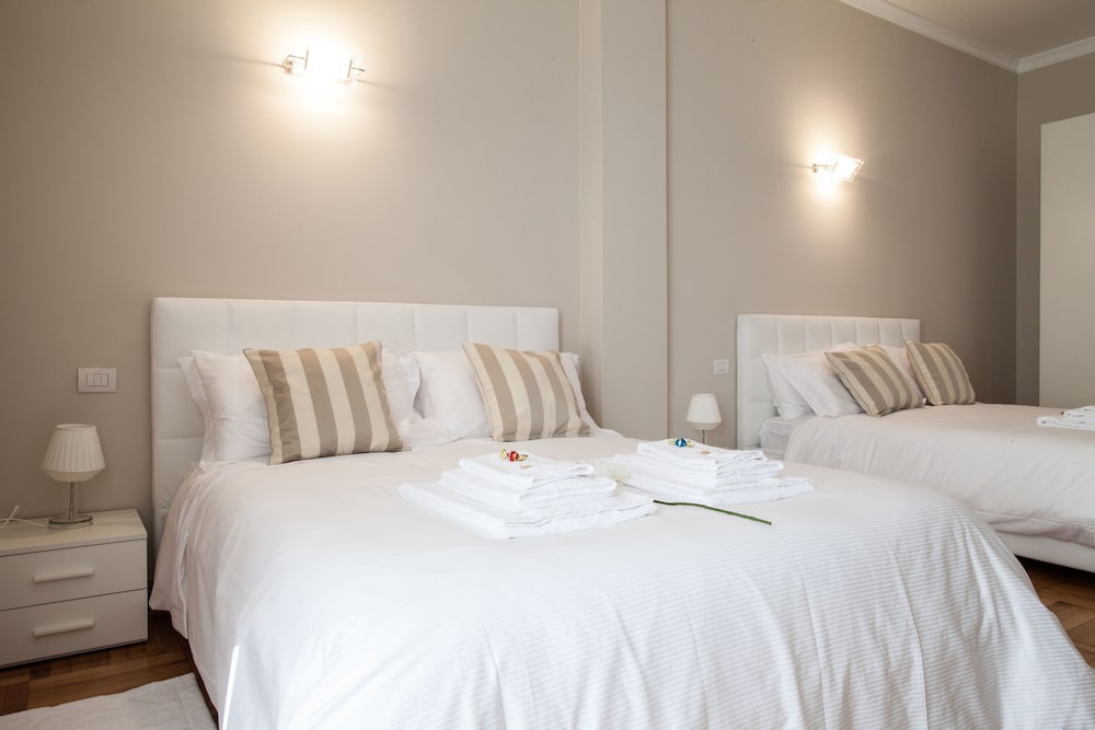Milan Royal Suites & Luxury Apartments