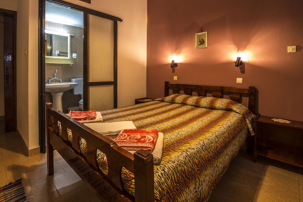 Savas Rooms