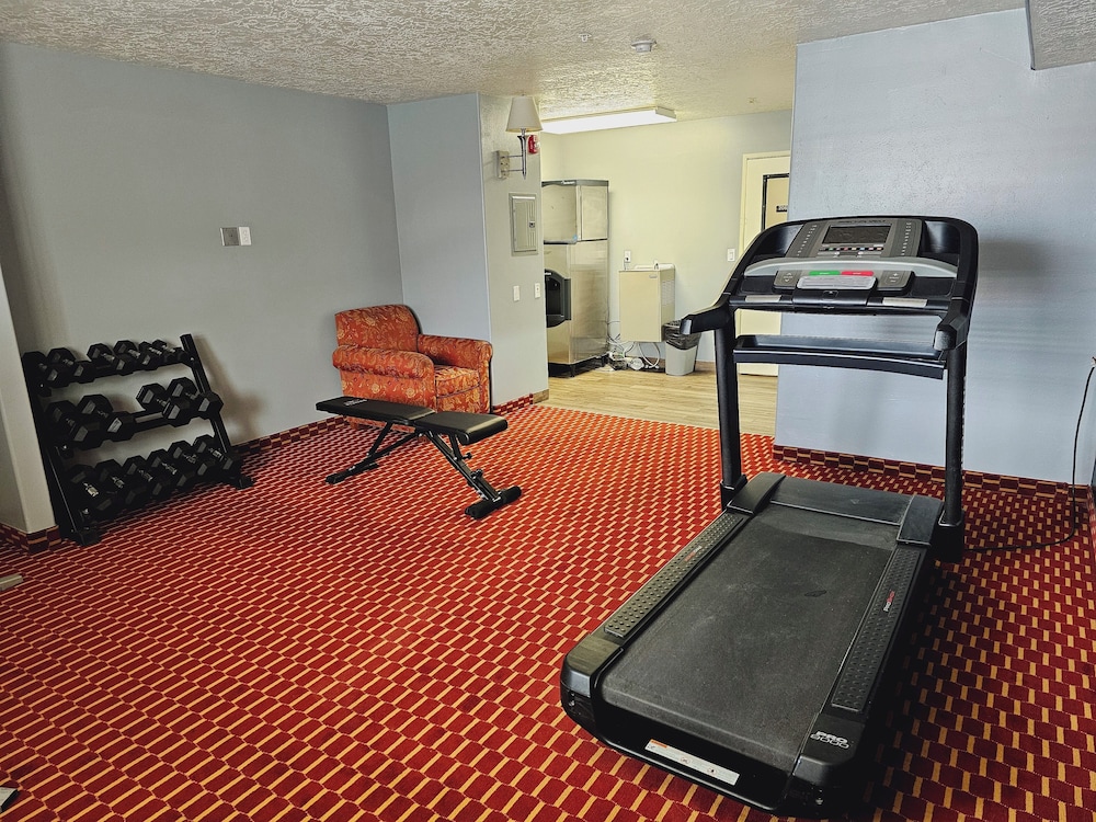 Vernal Vacations - Executive Inn and Suites Extended Stay in Vernal - Property Image 1