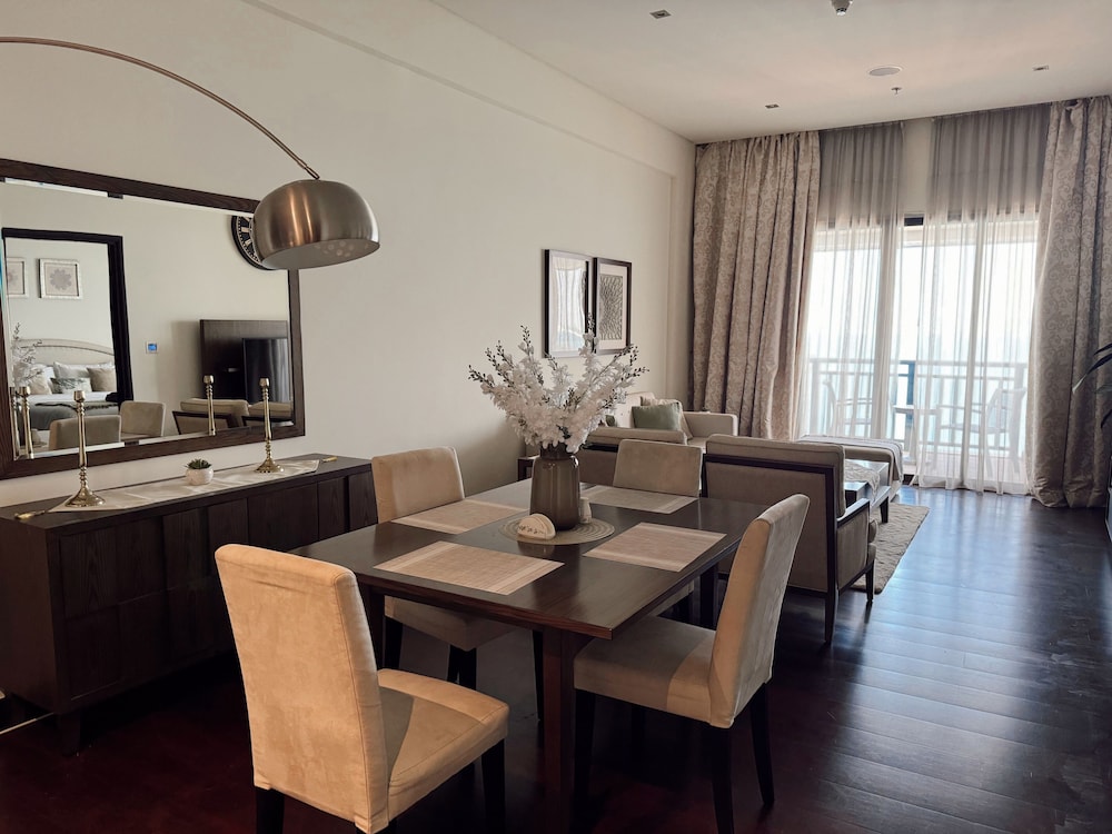 Resort Apartments - Royal Amwaj North