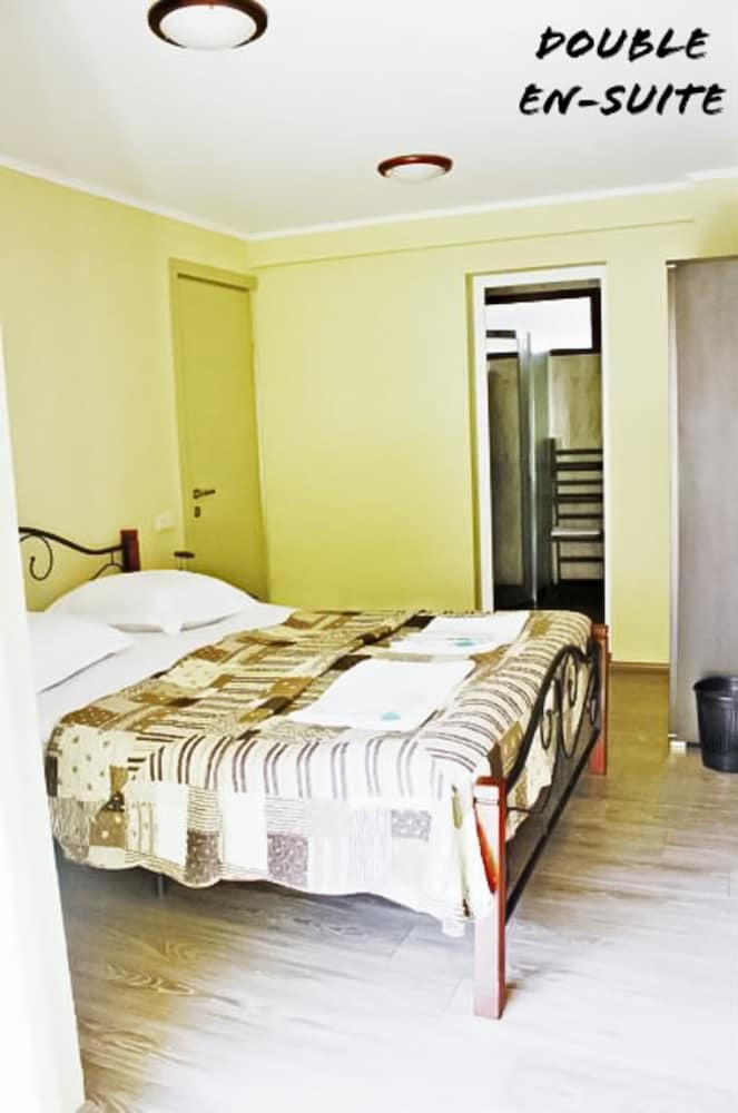 Red Fox Guesthouse