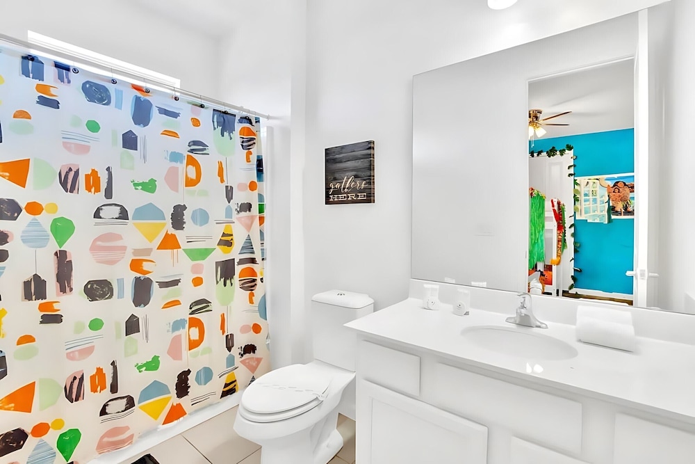 Upstay Family Resort 15br Home w Pool Tiki Bar