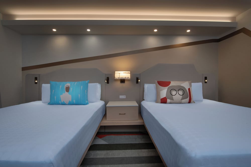Disney's Contemporary Resort 14