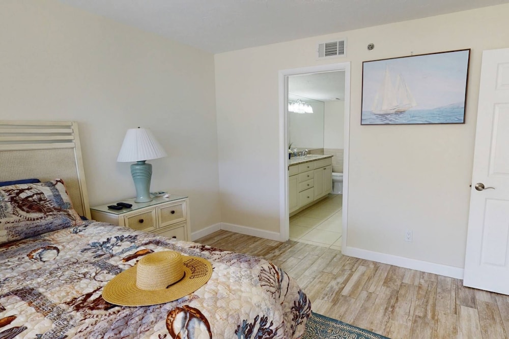 Siesta Sands Beach Resort 4th Floor With Elevator