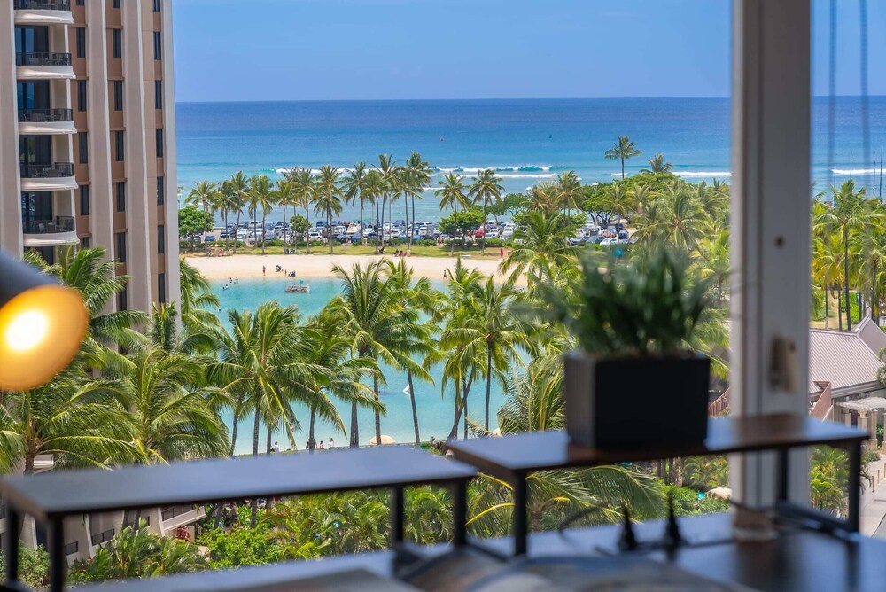 @ Marbella Lane - Cozy 2BR w/ Amazing Ocean Views