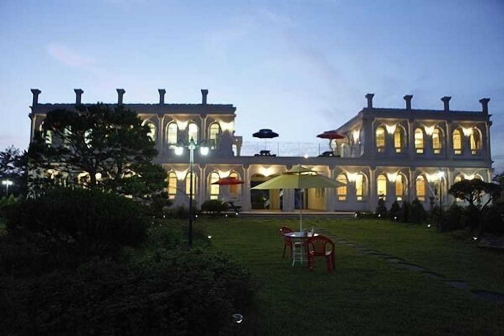 Chagall Pension