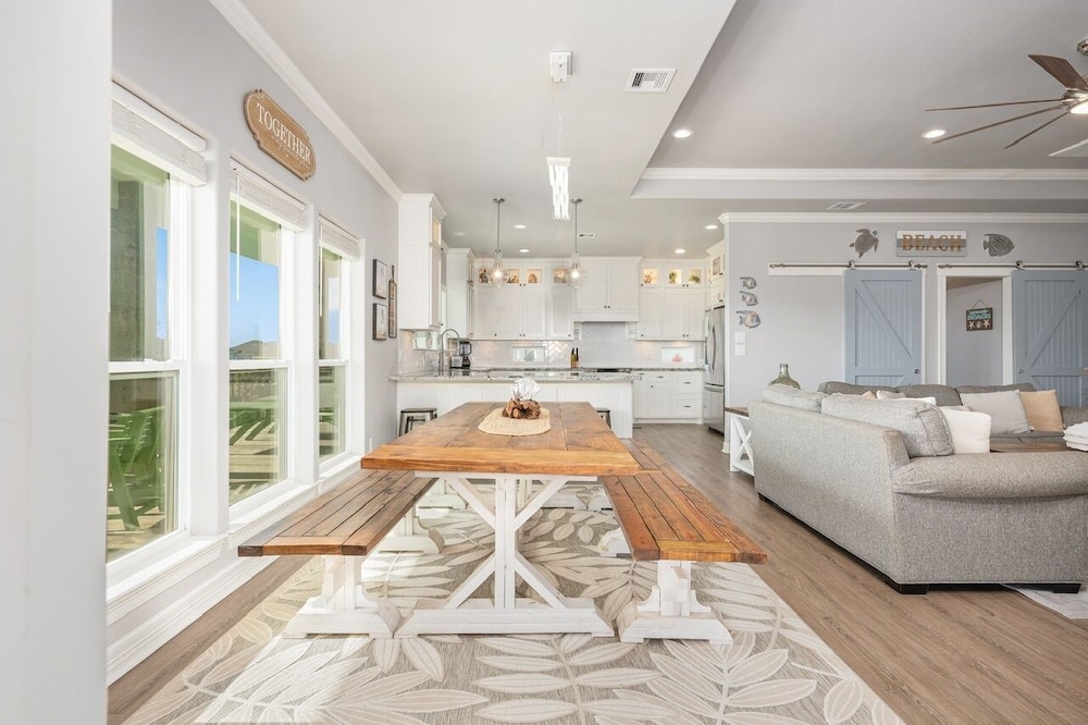 Sunkissed Castle 4 Bedroom Home