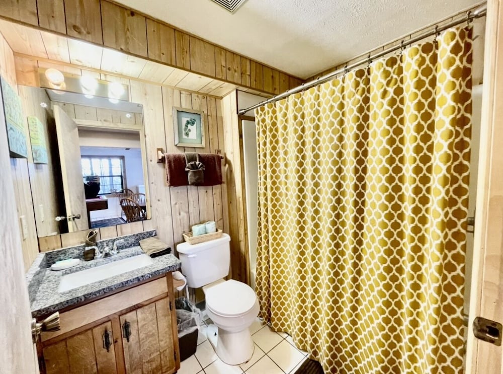 Olde Tyme Way Cabins 3526