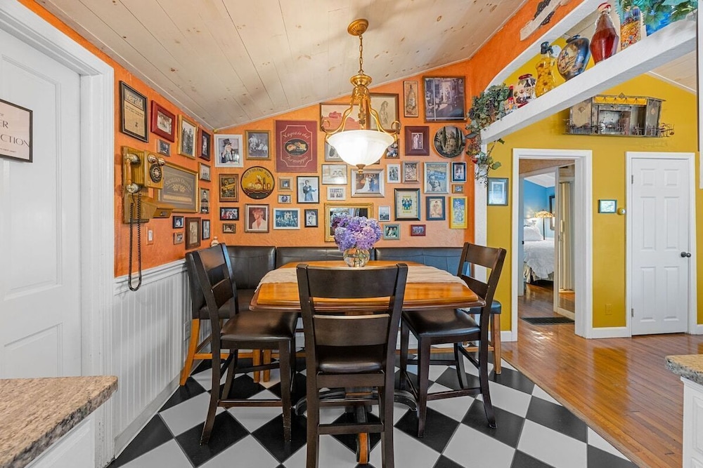 Sal's Place