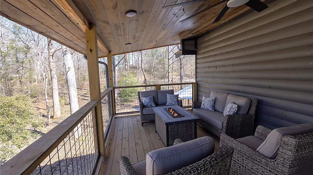 Bigfoot Bunkhouse Pool Views Theater Arcade Firepit Book Now