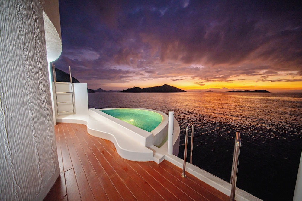 69 Resort & Beach Club by Loccal Collection, Labuan Bajo