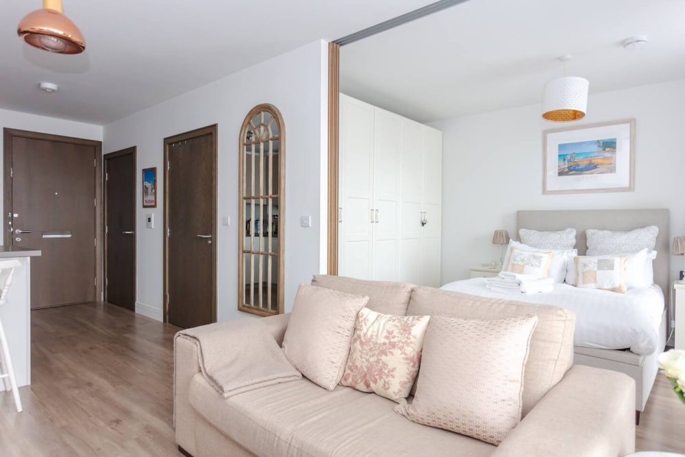 Stylish Studio Apartment in Affluent Chelsea