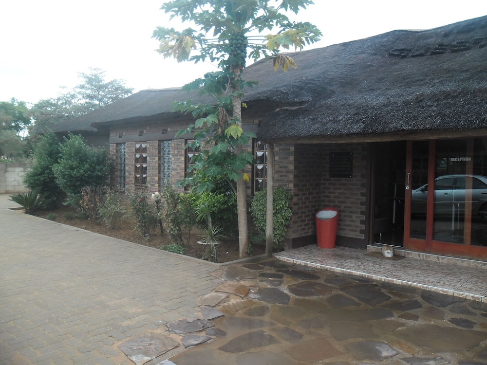 Isabel Guest Suites & Tours