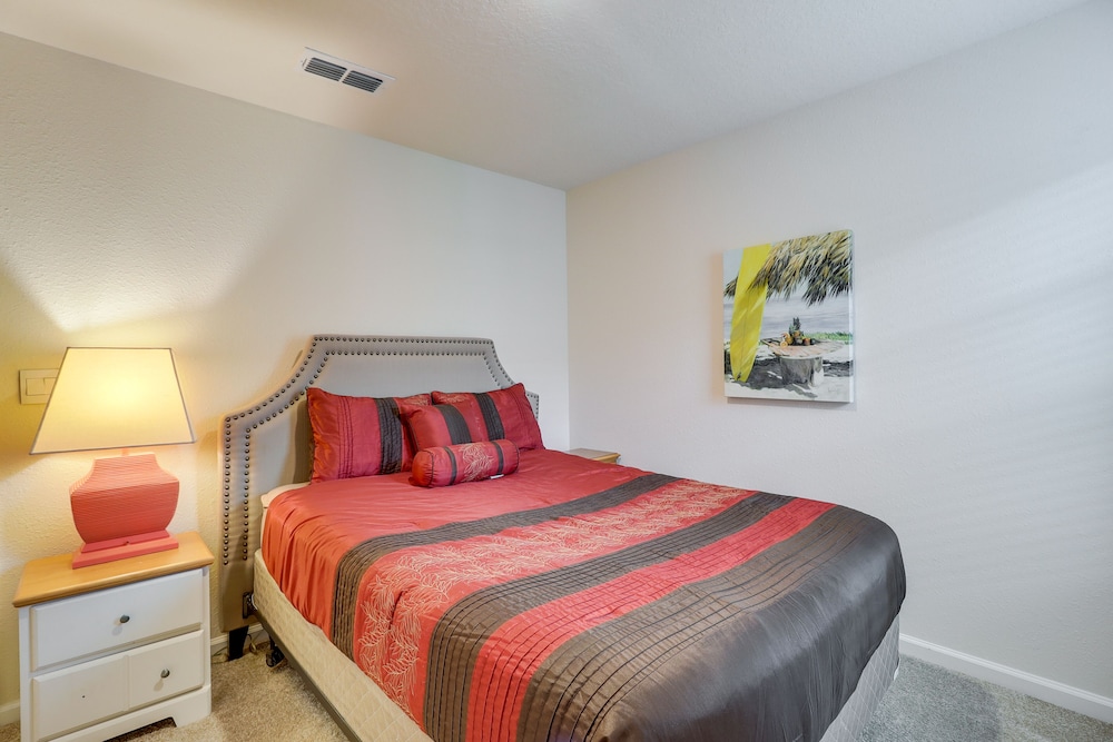 Yulee Vacation Rental ~ 13 Mi to Fernandina Beach! view 5