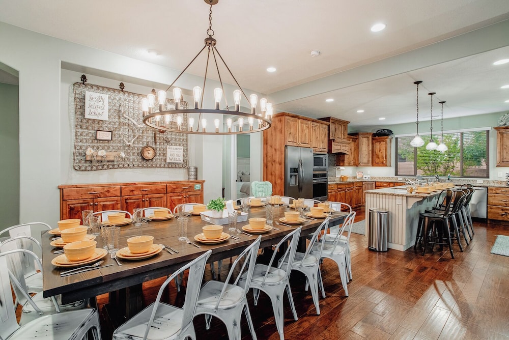 Paradise Village by Cloud Dream Homes