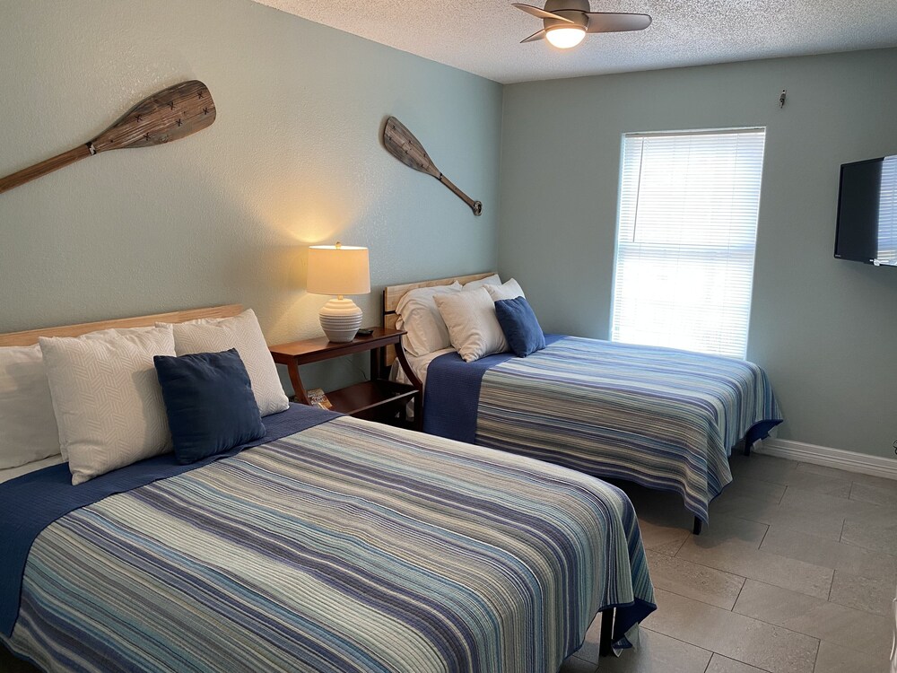 Cognito Townhouse 3 Bedroom Home by RedAwning view 4