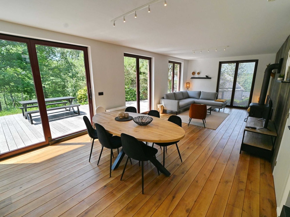 Villa in Durbuy With Jacuzzi & Golf Access