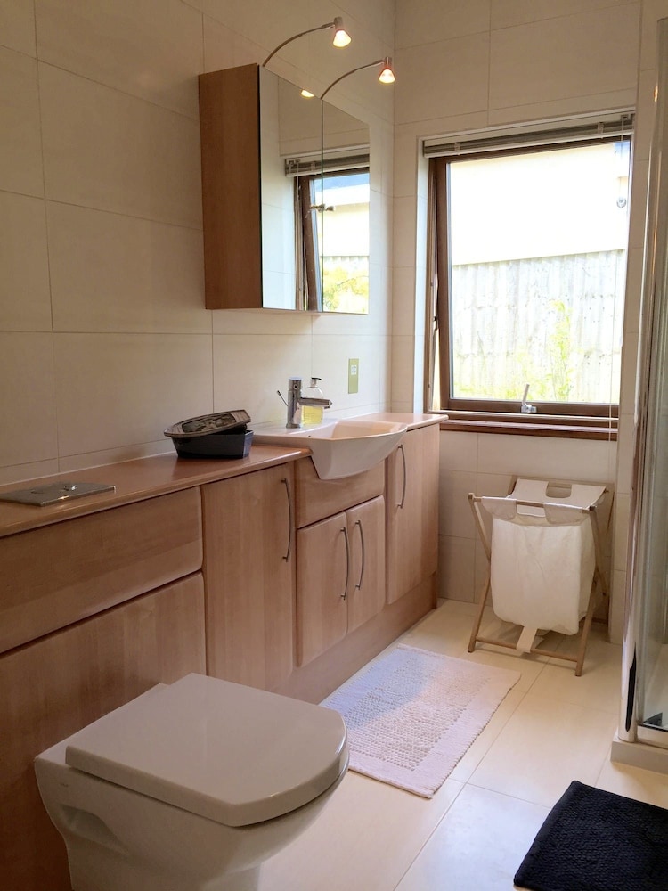Sherborne Vacations - The Eco-Flat - Property Image 10