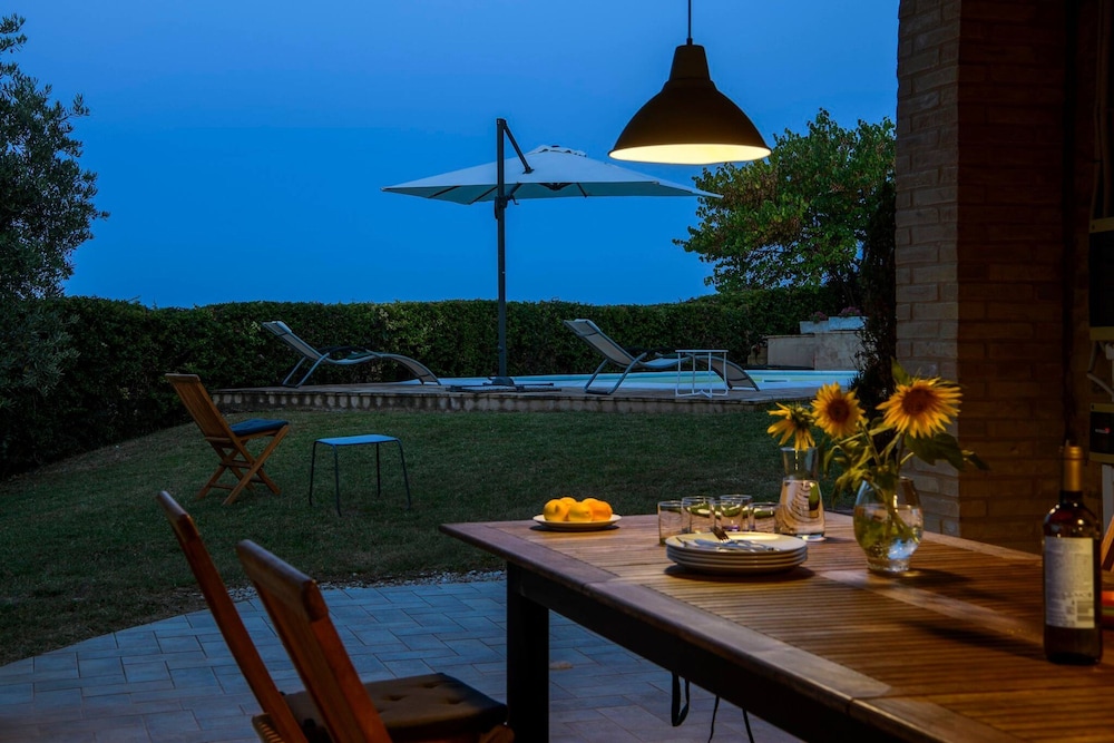 Casa Felicita 8 by Marche Holiday Villas