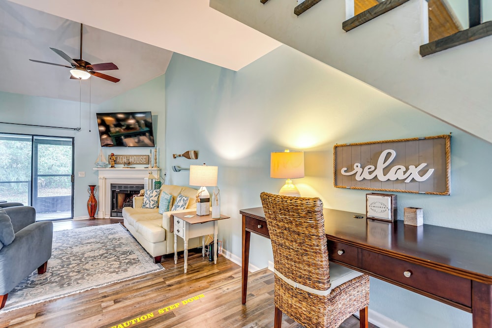 7 Mi to The Wharf: Gem w/ Beach Access