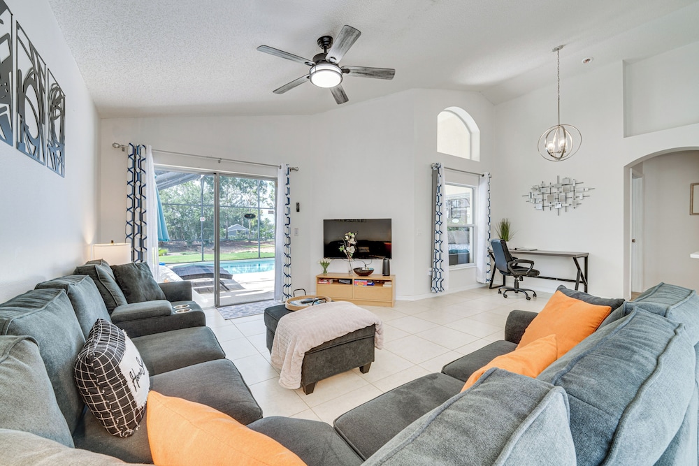Southern Dunes Family Retreat: Hot Tub & Game Room