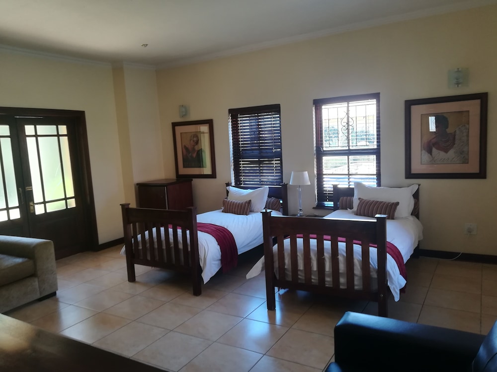 The Moon and Sixpence Garden Guest House