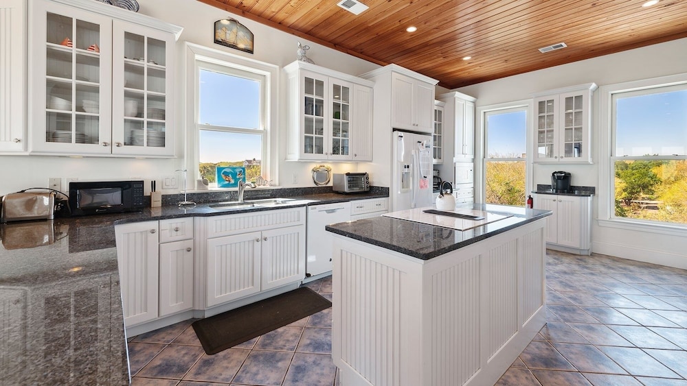 Out Of This World Beachfront Home 6 Bedroom Home by Peace Vacations view 5