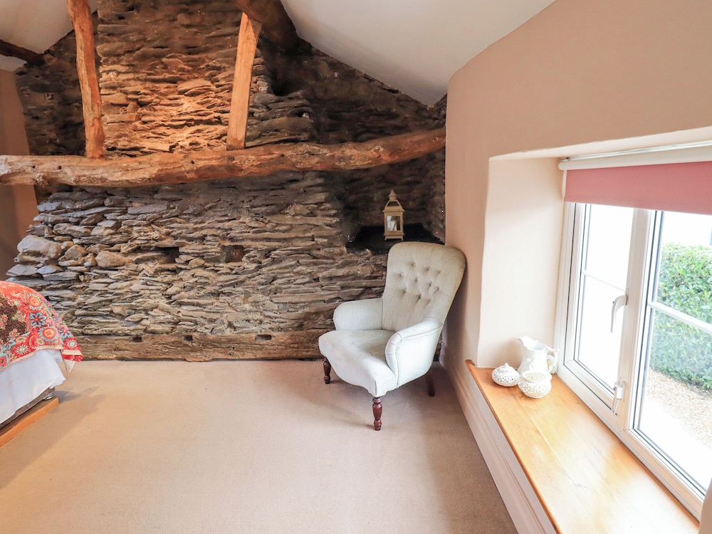 Jacky Garth Cottage