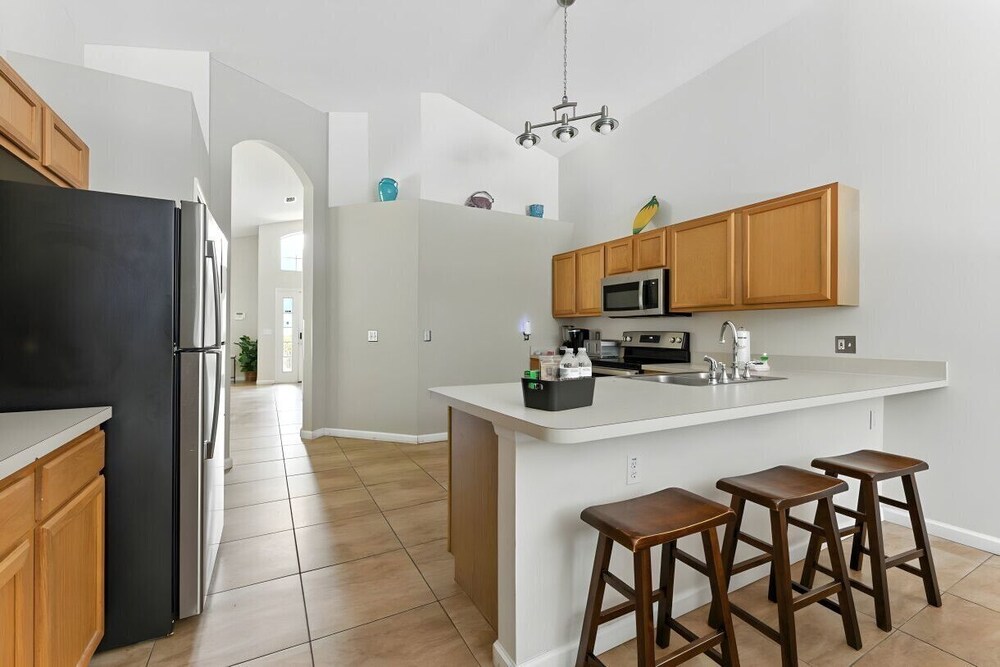 Cozy 4BR Villa w/ Priv Pool Lake Berkley Resort