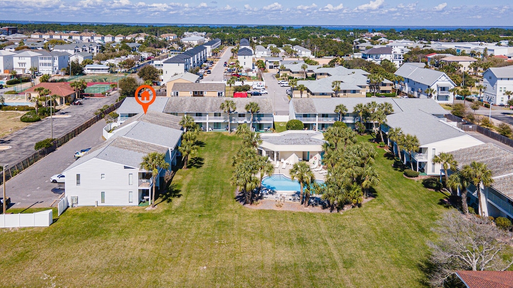 Hotel Rum Runner's Retreat - Image 1