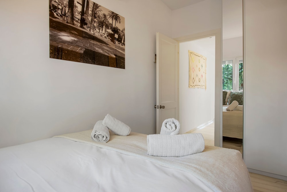 La Alcazaba Sleek Apartment in Marbella - Ref M48