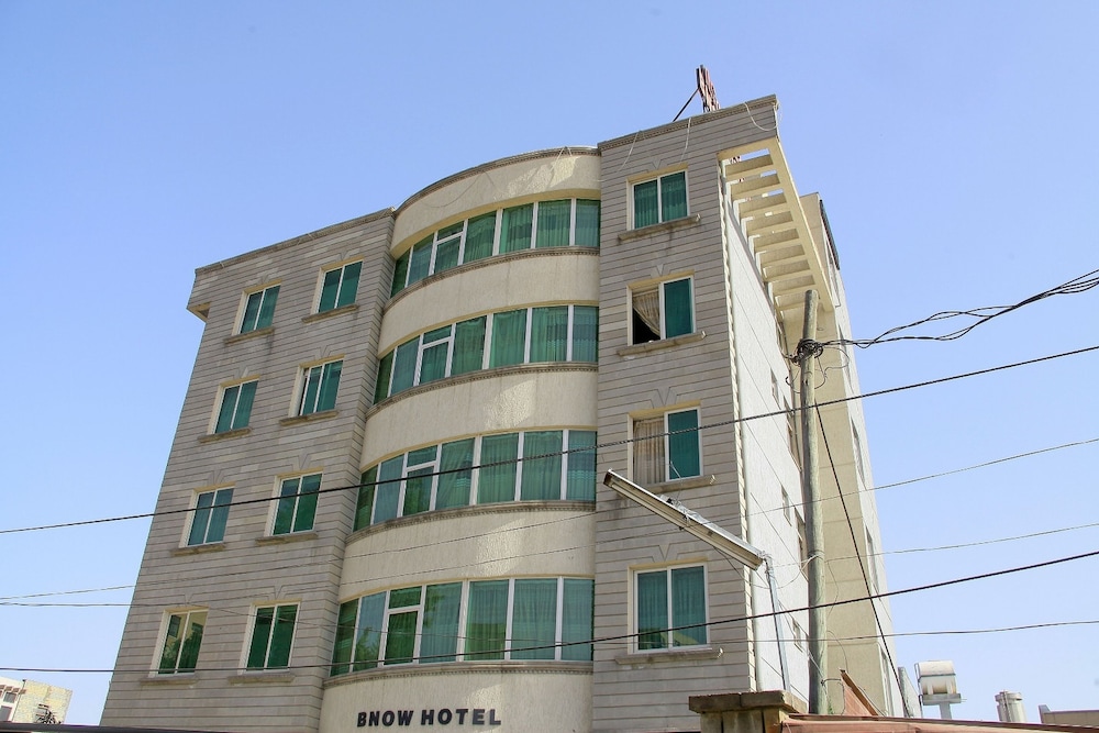 Bnow Hotel