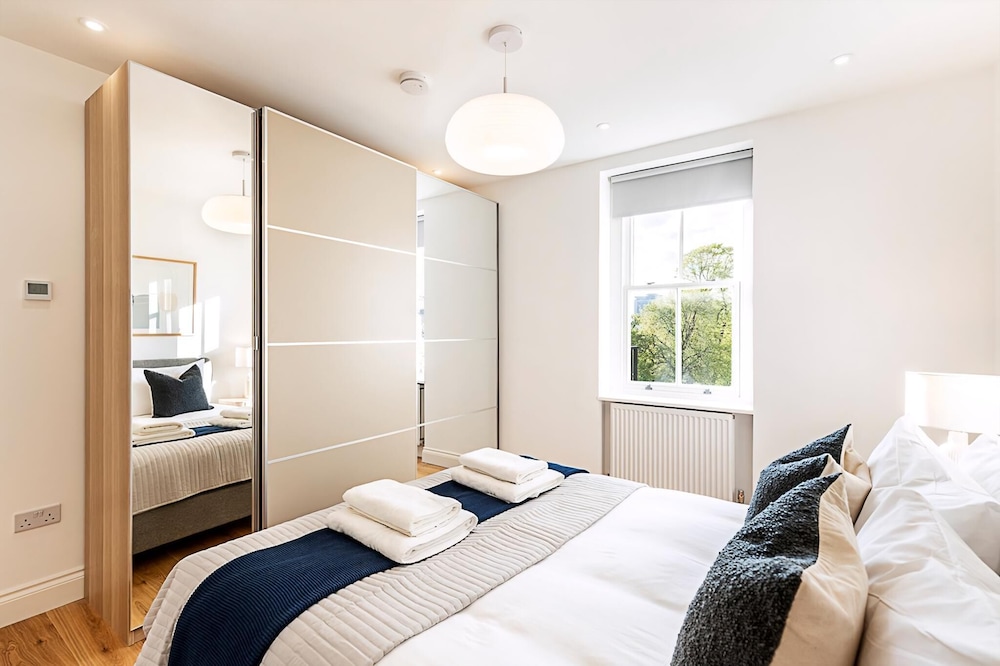Upscale & Serene Getaway - Prime Chelsea Location!