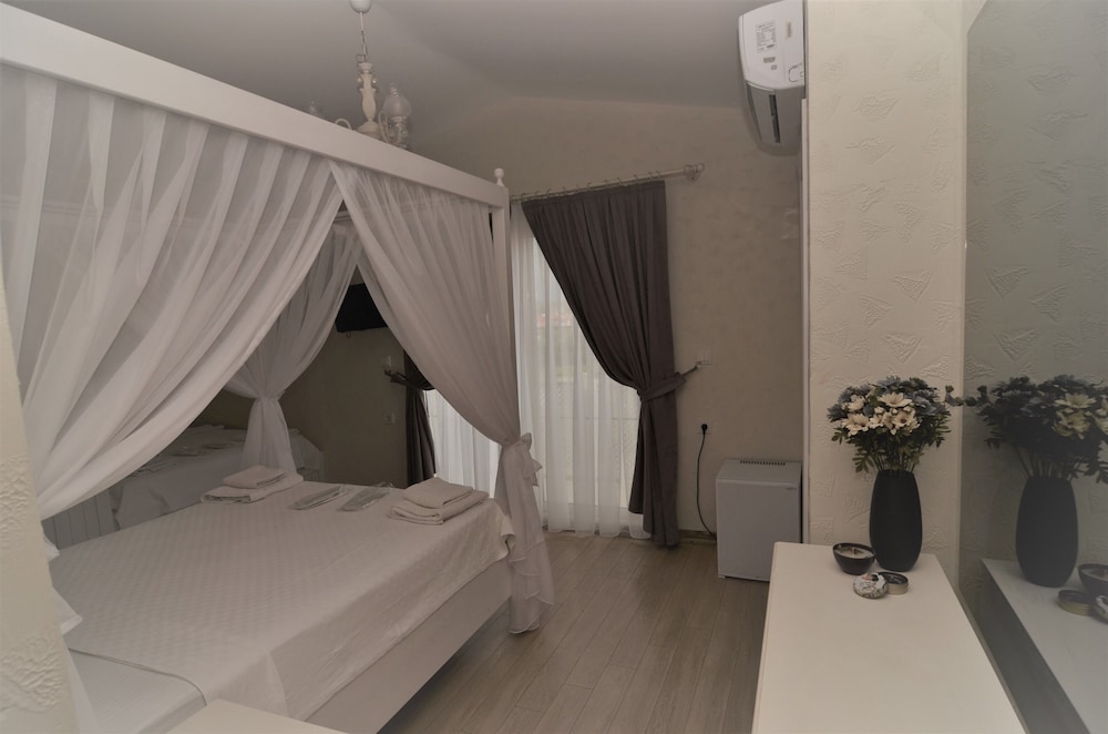Alacati Eldoris Otel - Image 24