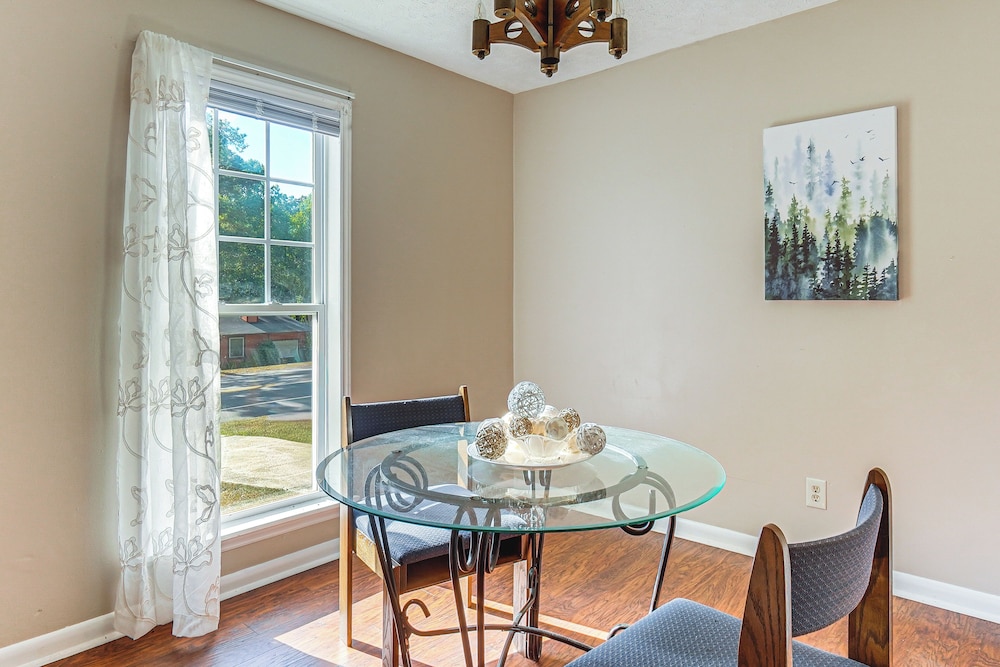 5 Mi to Fort Bragg: Family Gem Near Parks & Trails