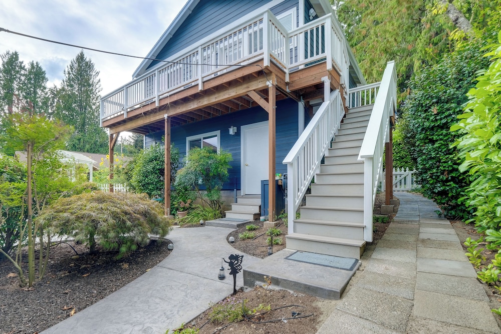 Bremerton Studio w/ Bay View: Beach Access! view 2