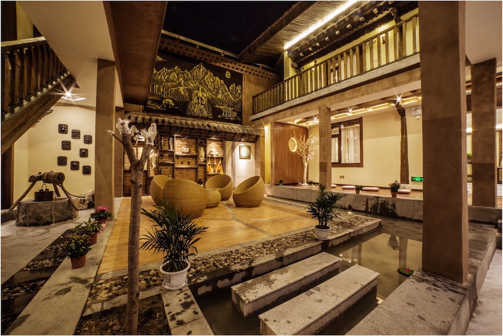 Blossom Dynasty Inn
