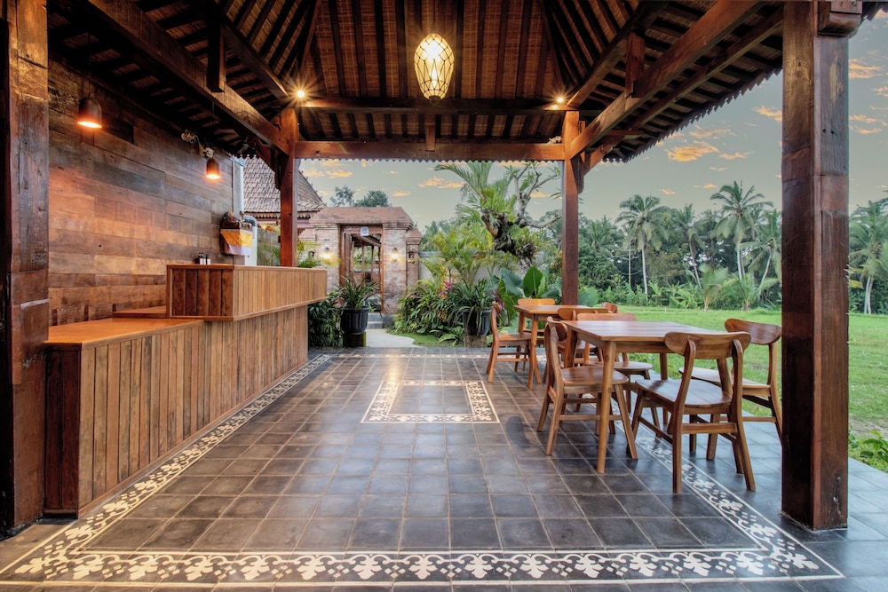 Embun Pagi Wooden Private Villas Ubud