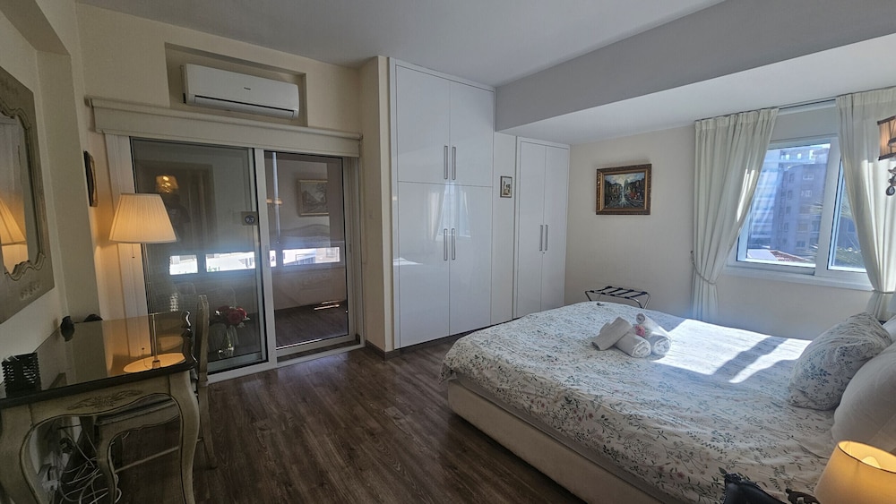 116 NIC 303 - Stay Vintage Central Suites