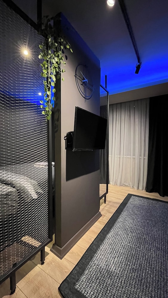 Thalia Suites Hotel