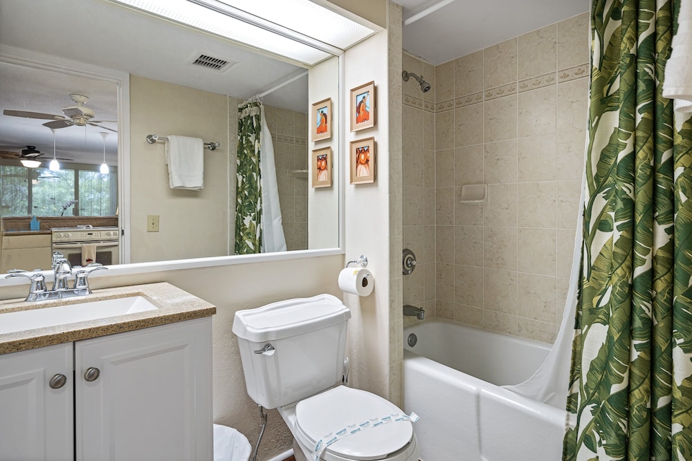 Kona Pacific D526 1 Bedroom Condo