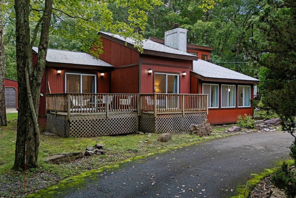 Trail House by Avantstay Walk to Creek Deck