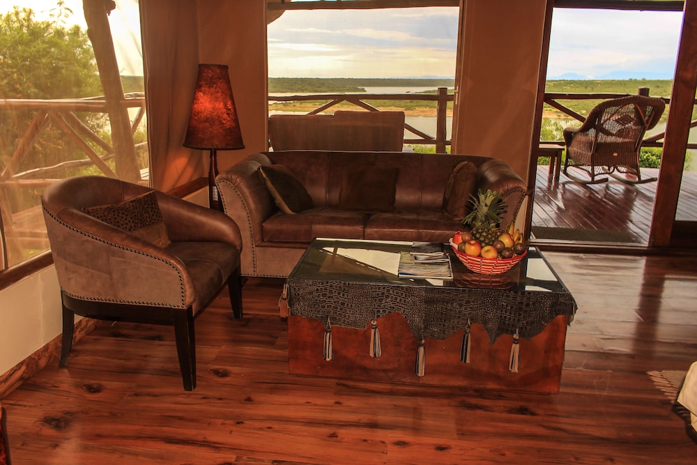 Mweya Safari Lodge